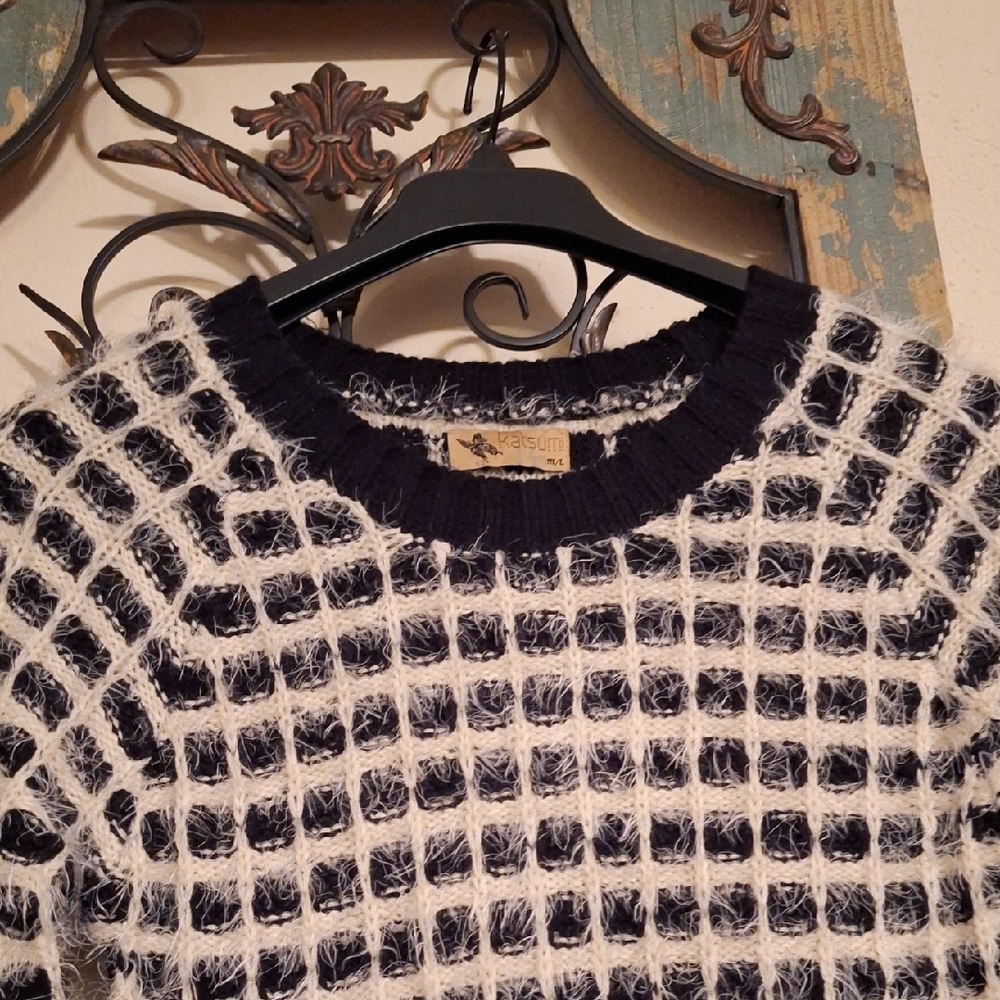 Katsumi Geometric Black & White Crew Neck Sweater. NWOT Size M/L - Picture 6 of 9